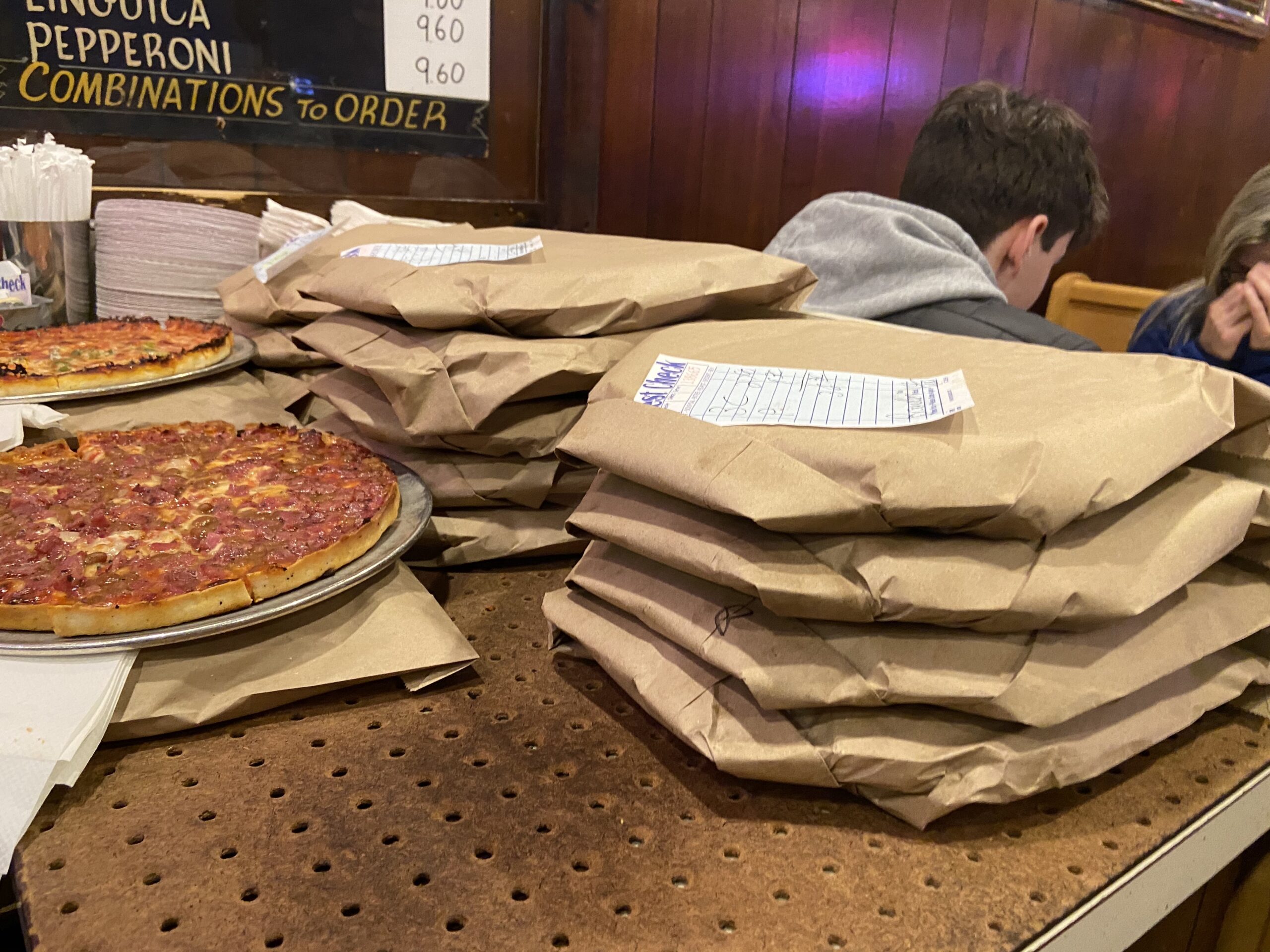 21 reasons why South Shore bar pizza is America's most delicious (and most  eccentric) pizza tradition » KJB Trending Hospitality